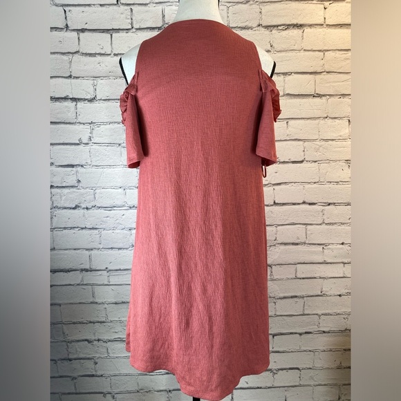 LC Lauren Conrad Embroidered Pink Cold Shoulder Boho Dress size XS oversized - Picture 8 of 10